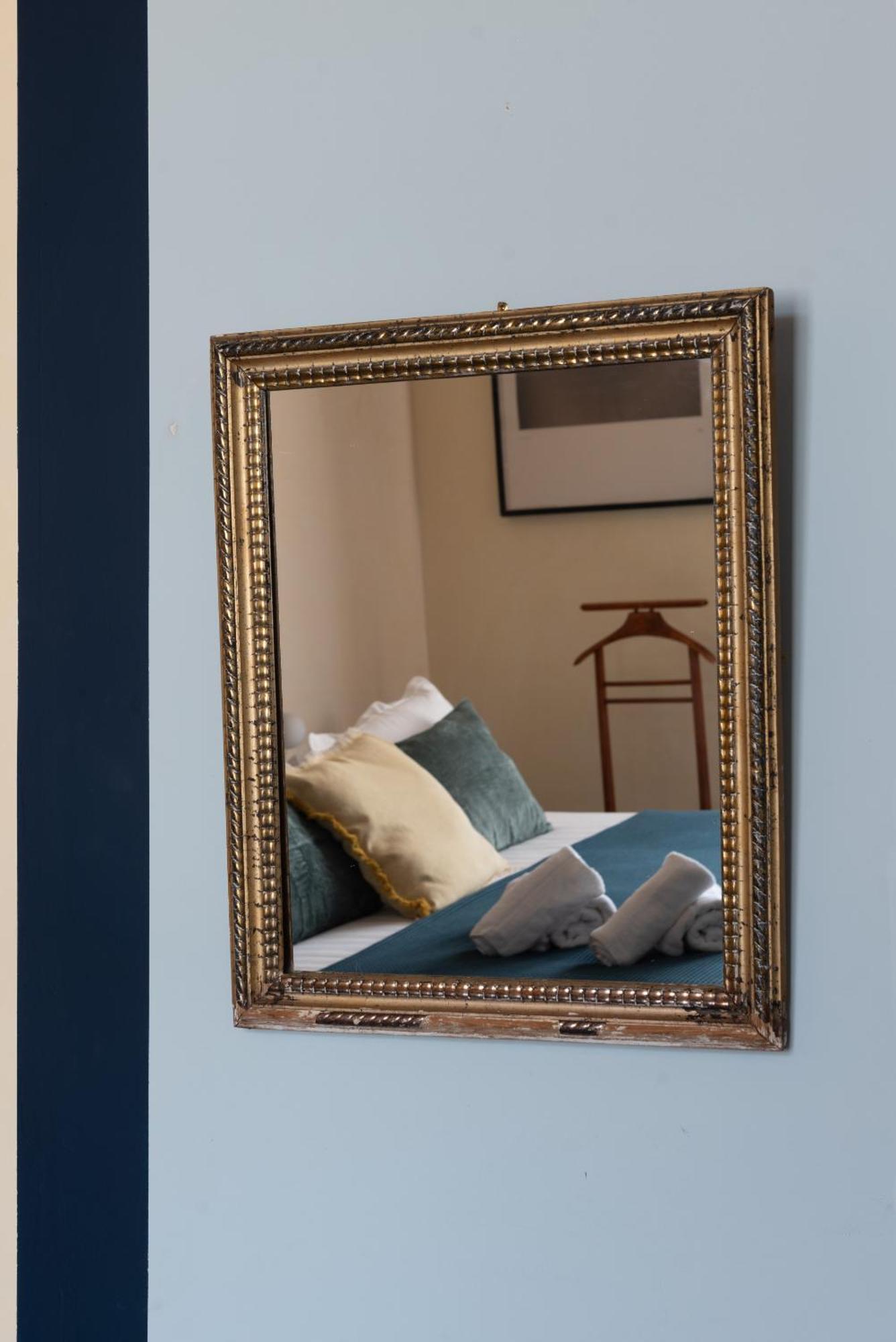 La Maison D'En Bas Des Seigneurs Cucuron Oda fotoğraf