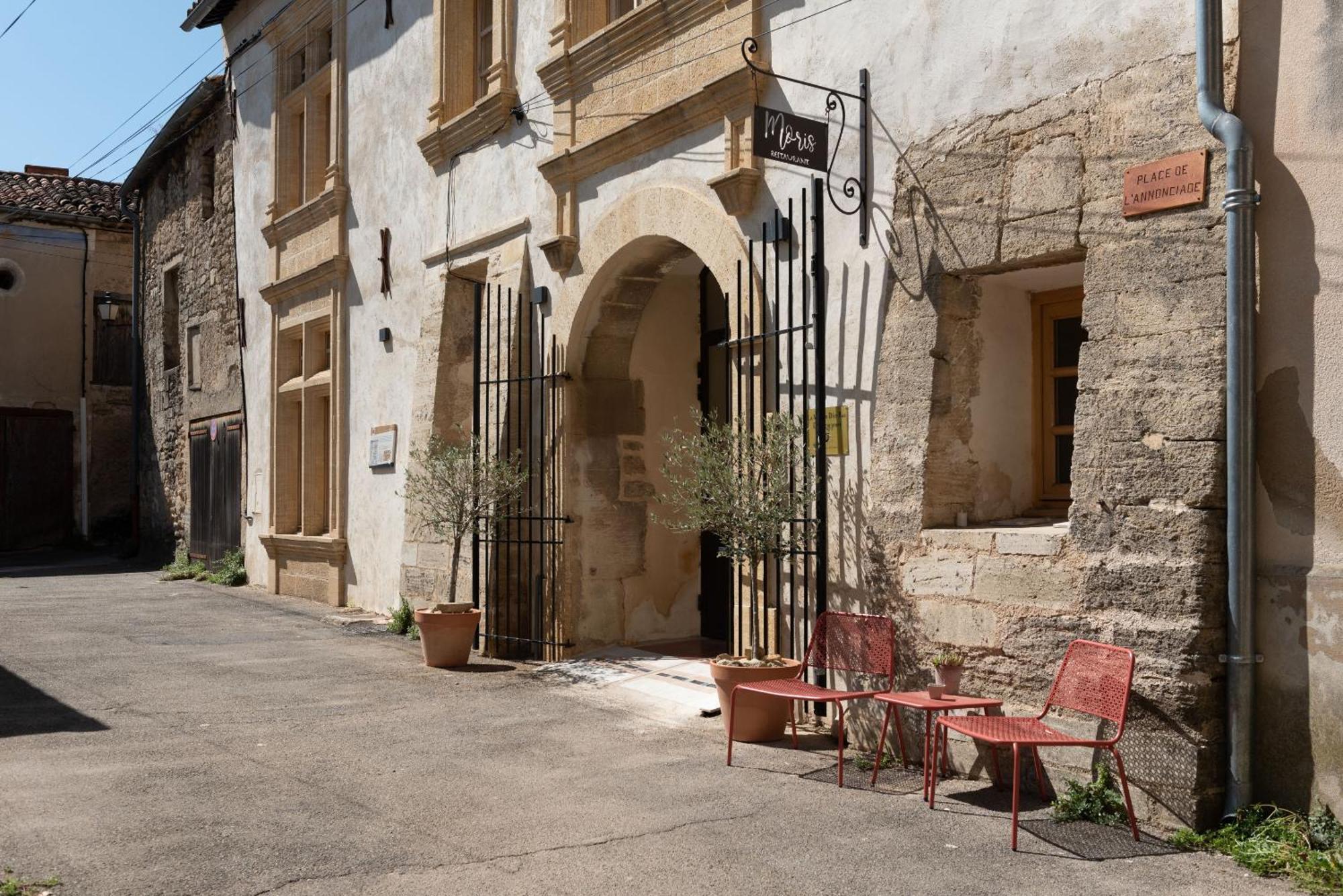La Maison D'En Bas Des Seigneurs Cucuron Dış mekan fotoğraf