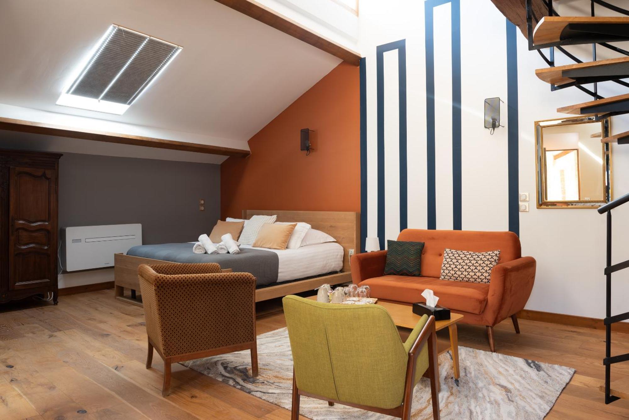 La Maison D'En Bas Des Seigneurs Cucuron Oda fotoğraf