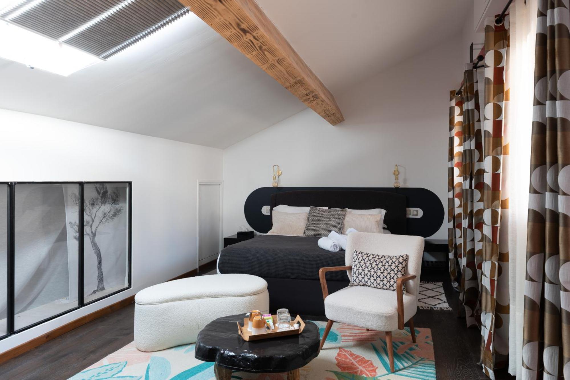 La Maison D'En Bas Des Seigneurs Cucuron Oda fotoğraf